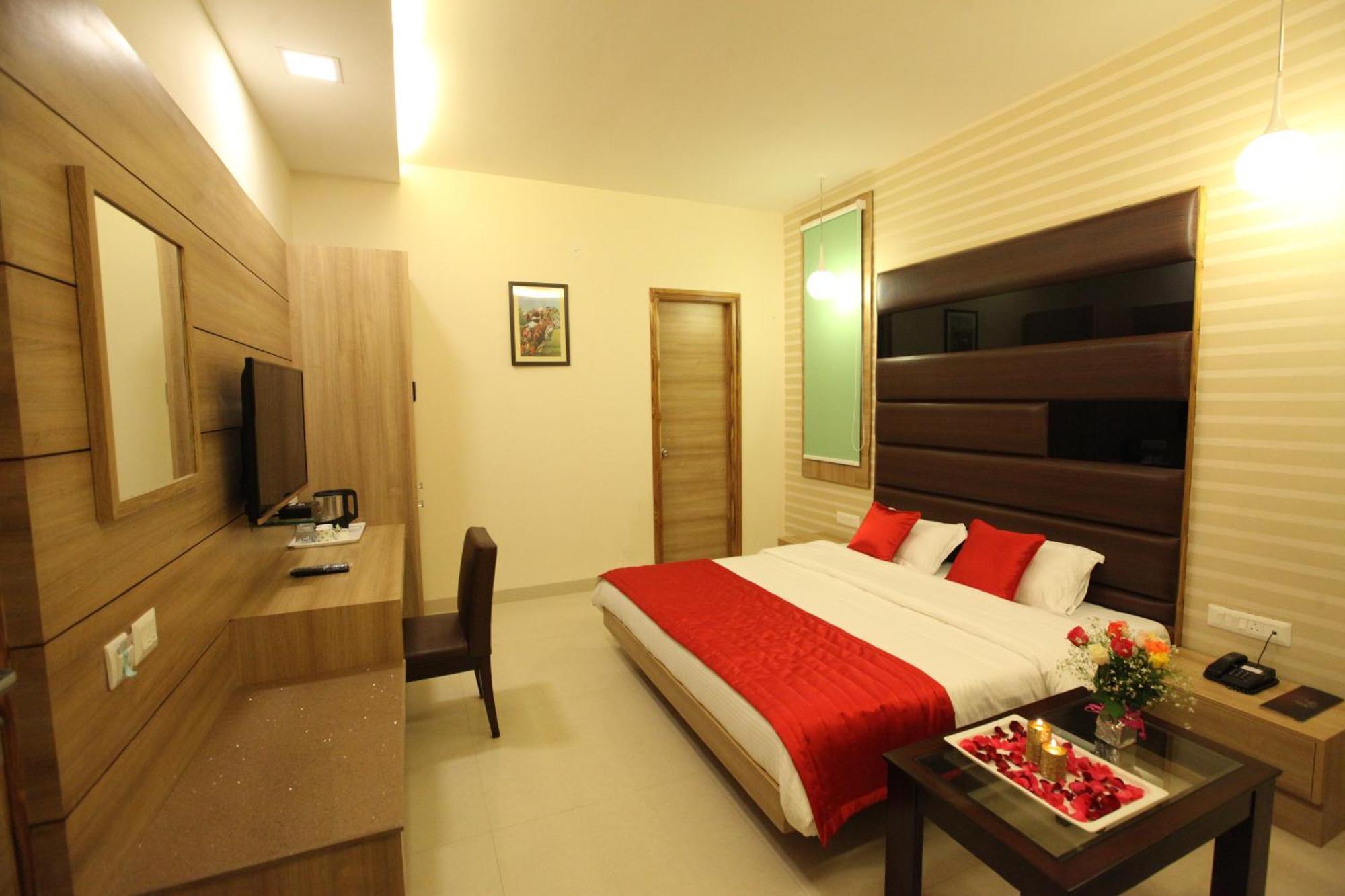 Patiāla Hotel Golden Fern מראה חיצוני תמונה